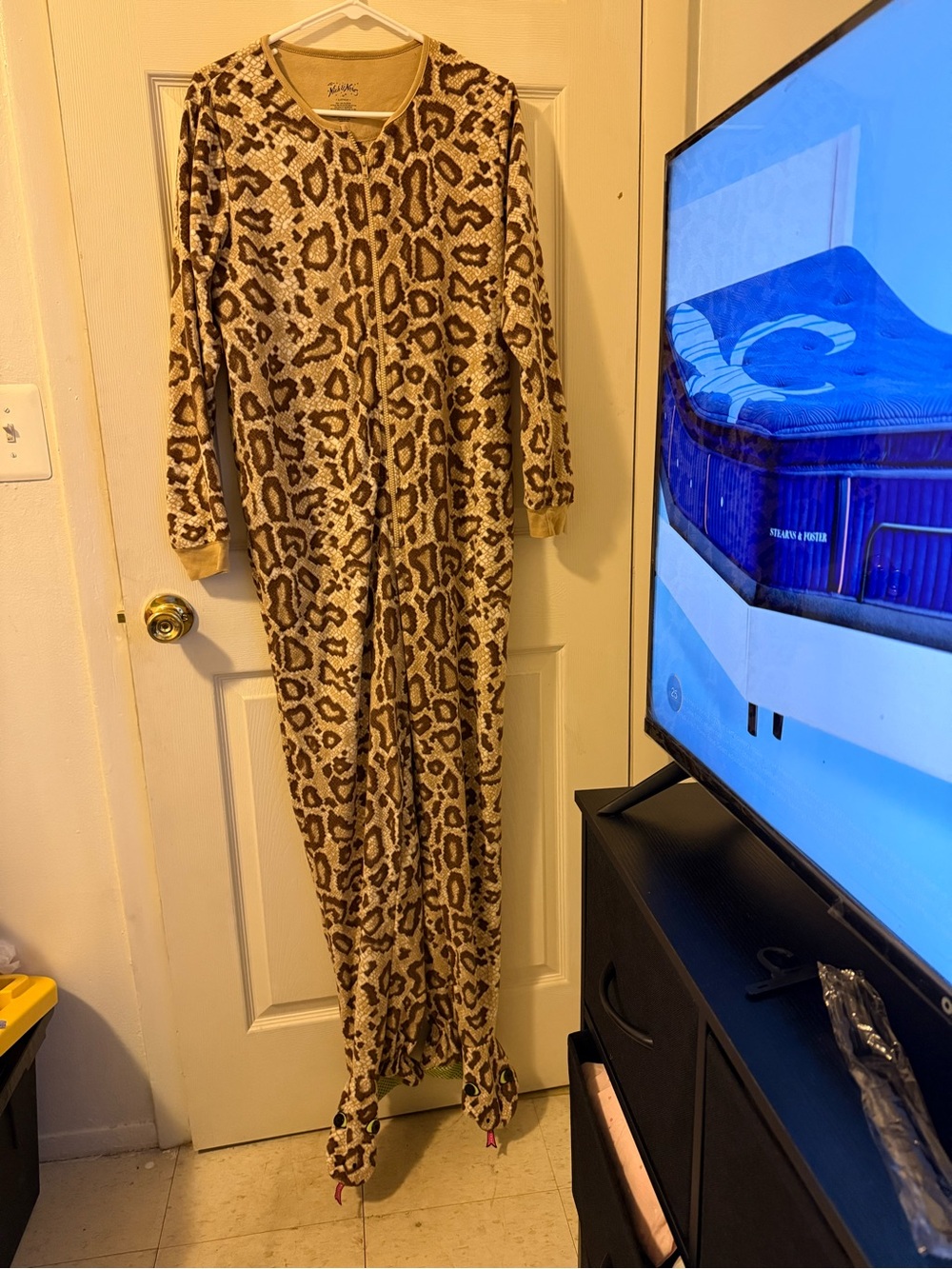 Nick & Nora Brown and Cream Leopard Print Zip-Front Sleepwear - Picture 3 of 3